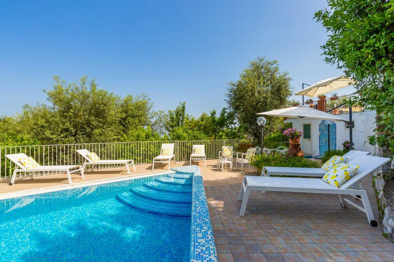Villa Sorrento Flats Exterior photo
